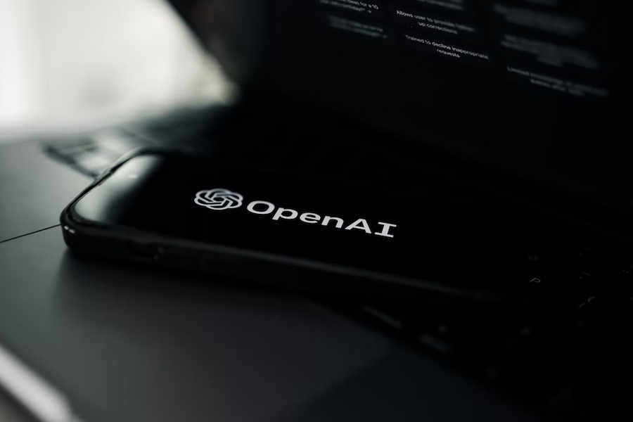 揭秘OpenAI创始人的权力斗争