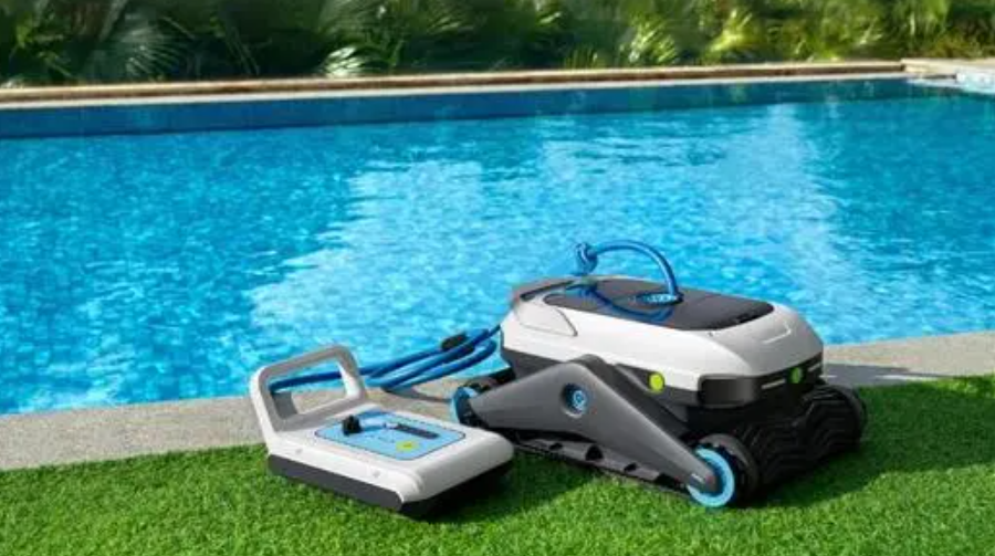 degrii泳池清洁机器人（海外泳池清洁机器人赛道又一融资，「众清科技」完成近亿元融资）